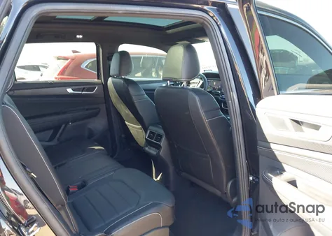 2024 Volkswagen Atlas Cross Sport 2.0T Sel R-Line z USA, uszkodzony, nr VIN 1V2AE2CA2RC241784